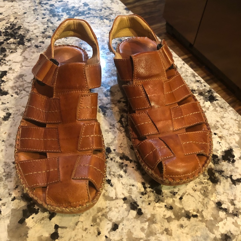 Pikolinos Fisherman Leather Sandals 42